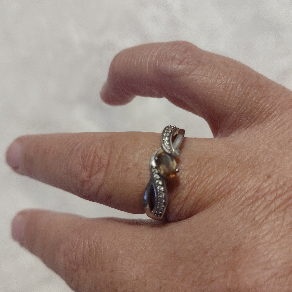 Ring - Picture 4 of 5